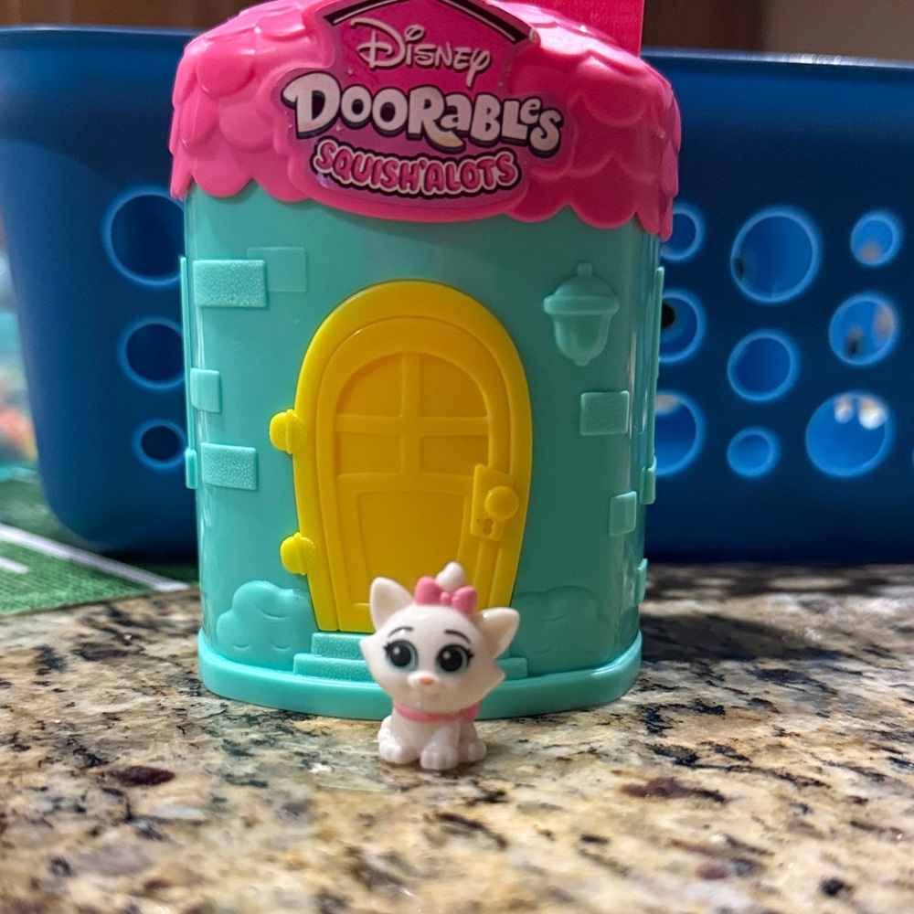 Disney Doorables Squishalot